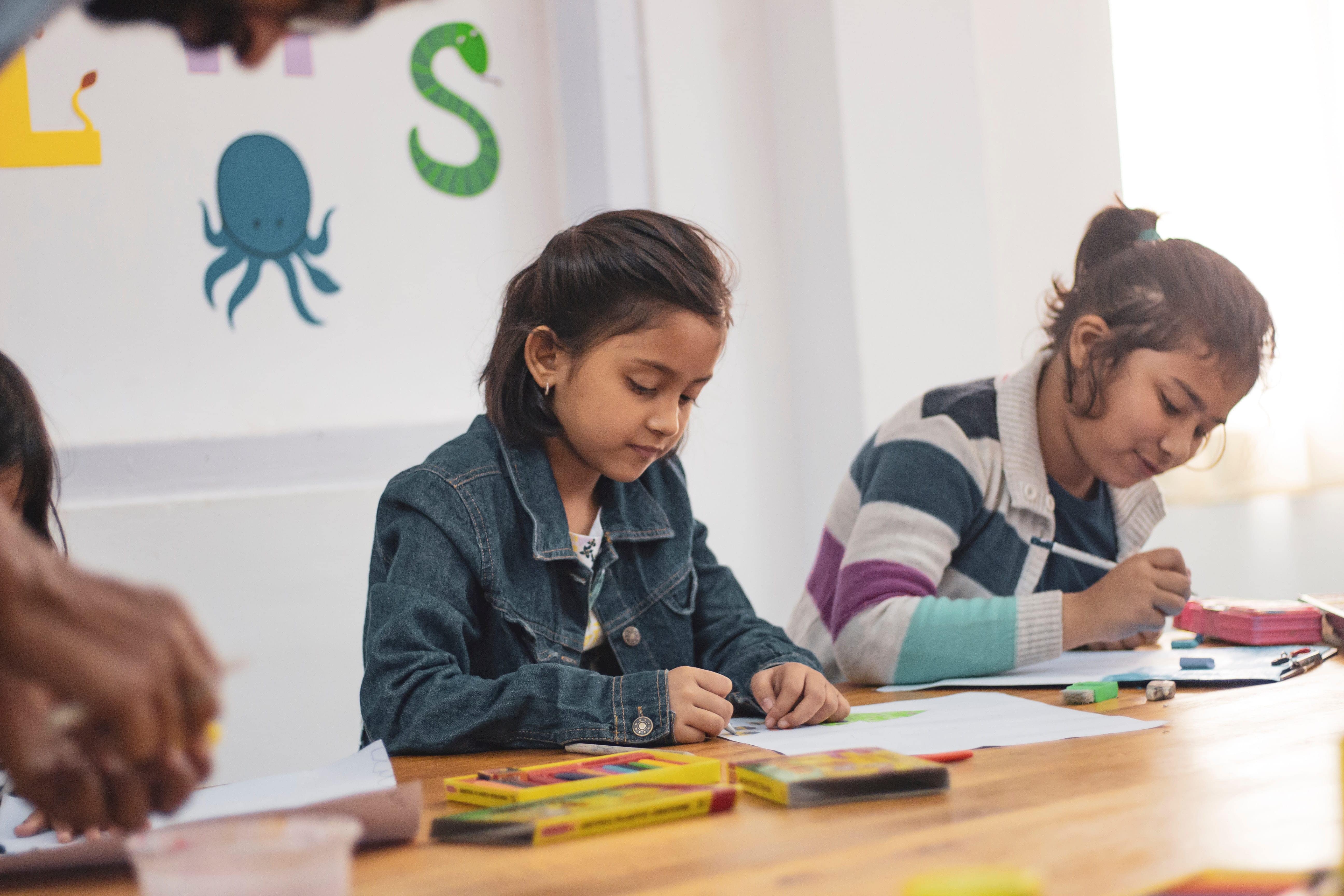 children-class-classroom-1720186 children-class-classroom-1720186